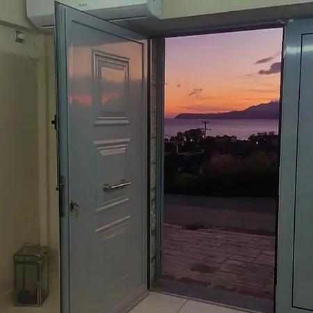 Diana's Stone House With Sea View Apartment